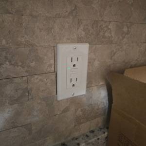 Kitchen Outlet Replacement